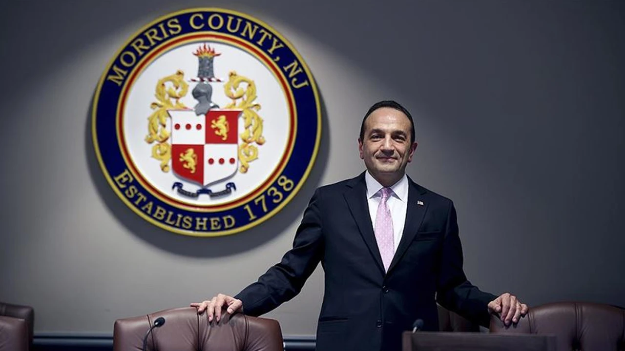 Tayfun Selen Kimdir?